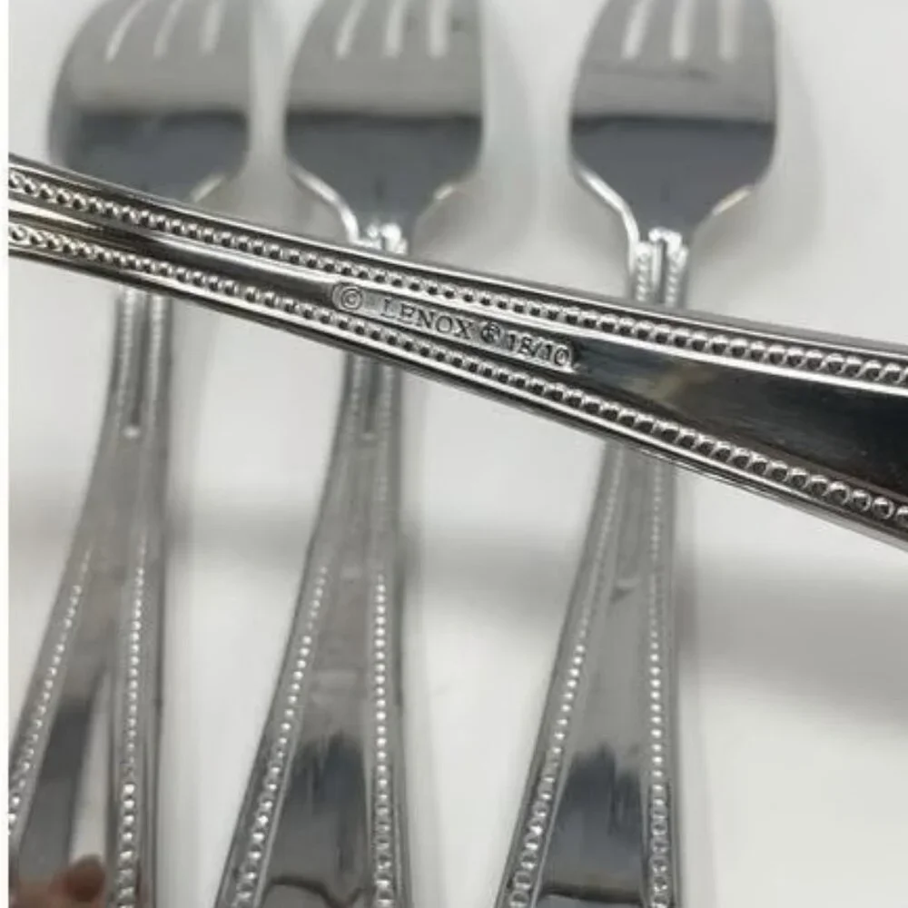 Brand: Lenox Pattern: Tudor Bead / Augusta Material: 18/10 Stainless steel